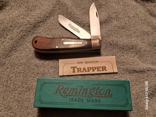 Remington 1989 Bullet Cocobolo Trapper (R1128); NEAR MINT; Original Box & Papers