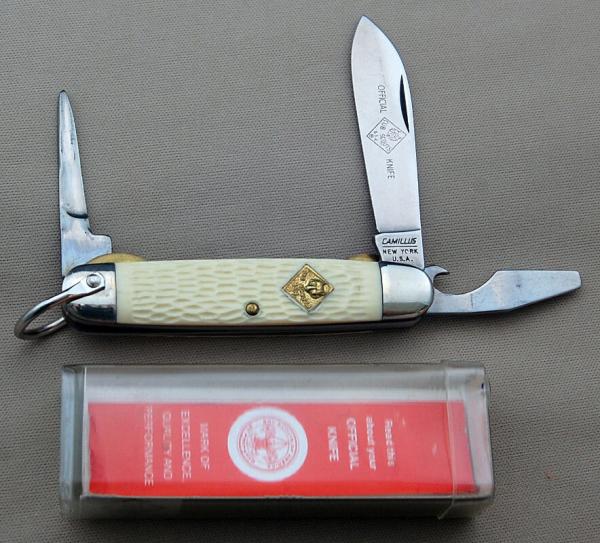 Official Cub Scout Knife White Camillus 1980-1982 Only With Box & Papers (036)