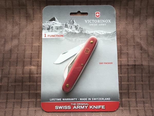 Victorinox Day Packer - Red