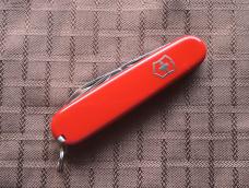 Victorinox Recruit - Red