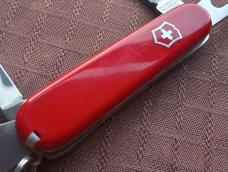 Victorinox Recruit - Red