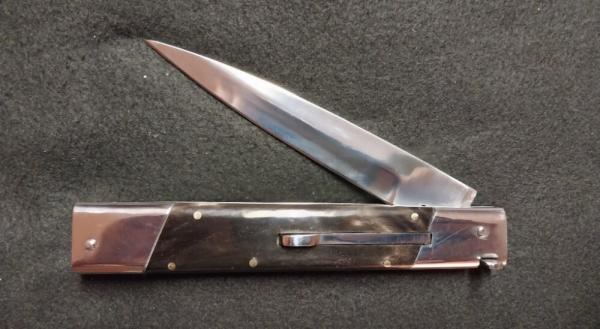 11" Buffalo Horn Slant Bolster Switchblade 11" Buffalo Horn Slant Bolster Switchblade