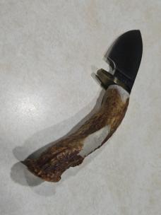Sheldon Jones Custom Fixed Blade Knife – Crown Stag– Trained Under Bill Moran
