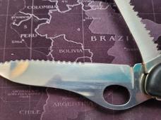 Victorinox One Handed Trekker