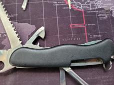 Victorinox One Handed Trekker