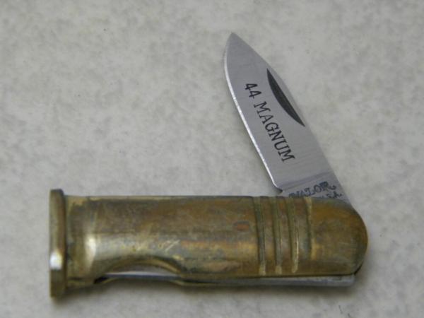 Valor Miami USA 44 Magnum Bullet Lockback Figural Knife Valor Miami USA 44 Magnum Bullet Lockback Figural Knife