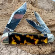 W. R. Case & Sons Classic 19USA92 Tortoise Shell 73043 1/2 Whittler Pocket Knife