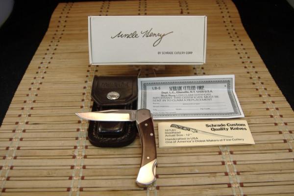 SCHRADE UNCLE HENRY LB3 LOCKBACK POCKET MINT KNIFE WITH MINT BOX & PAPERS FOR AN ORIGINAL LB5 KNIFE 