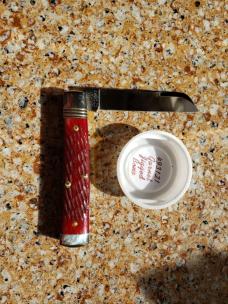 Great Eastern Cutlery Garnet Jigged Bone 493121 New, Mint in Original Tube, USA Made