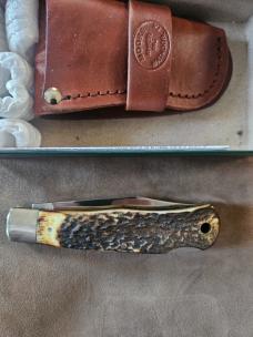 Moore Maker. Stag Lockback 