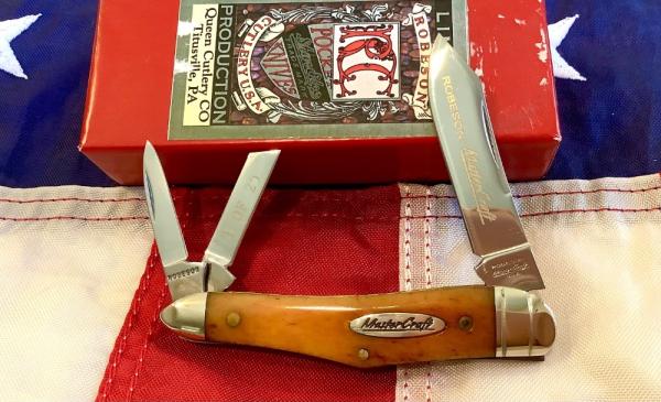 Robeson Mastercraft 1 of 25 (by Queen) Humpback Whittler w/ Great Bone Handles -NOS in box Robeson Mastercraft 1 of 25 (by Queen) Humpback Whittler w/ Great Bone Handles -NOS in box