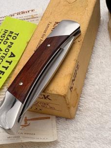 Buck Pre-1986 Esquire Model #501 Folder New In Box Made In USA