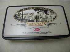 Case XX USA 2 Dot 1998 Regular Member Case Collector's Club Stag Muskrat - New in Tin