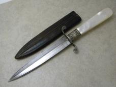 Vintage I Crown R Pearl Fixed Blade Sheath Knife w/Stamp on Blade