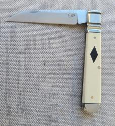 K'roo Fancy Jack in Ivory Paper..Black Diamond shield and liners...Ringed Fancy bolsters and caps 