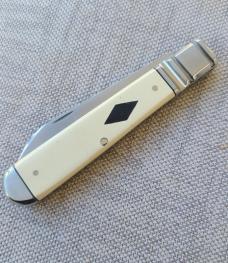K'roo Fancy Jack in Ivory Paper..Black Diamond shield and liners...Ringed Fancy bolsters and caps 