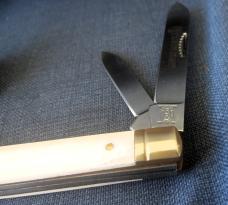ROUGH RIDER 3-3/4" DOCTORS KNIFE IN BOX UNUSED FROM YEARS PAST