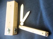 ROUGH RIDER 3-3/4" DOCTORS KNIFE IN BOX UNUSED FROM YEARS PAST