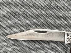 WR Case & Sons – XX 1940-1964 – 2 Blade Serpentine Pen 06244 – Jigged Bone