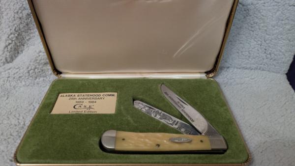 Case XX Alaska 25th Anniversary Statehood Trapper Case XX Alaska 25th Anniversary Statehood Trapper