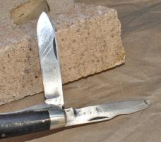 TL 29 Kutmaster Utica NY War Years Brass And Steel liners, Bolsters, Bail  And Liner Lock 4" Closed