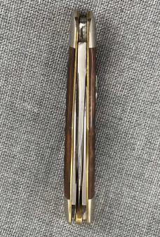 Black Box Winchester – 1990 Swell Center Splitback Whittler – W15 3902 - Jigged Bone