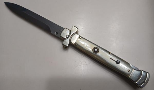A.G.A. CAMPOLIN 9" MALTESE WITH GENUINE HONEY HORN SCALES A.G.A. CAMPOLIN 9" MALTESE WITH GENUINE HONEY HORN SCALES