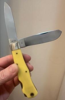 1990 Camillus Vin. 716 Yello Jaket w/Dual Locking Blades, Original Box, & Paperwork.Never used/Mint!