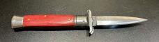 Swing-Guard Leverlock Stiletto