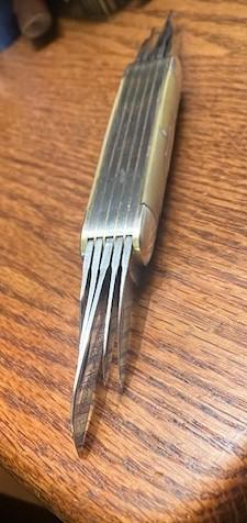 10 BLADE YES 10 .STOCKMAN FRANK BUSTER CELEBRATED CUTLERY