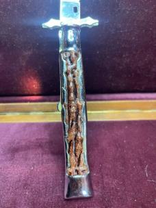 Vintage Hellraiser Spanish Stiletto;  Swing Guard automatic knife;  stag-like scales