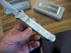 Hubertus Knife Shellpuller Patronenzieher Large Size 11 White Bone UNUSED NIB.