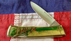 Case xx 1984 Medium Lockback (mdl# 059L SS) w/ Deer in wilderness theme Synthetic Handles -NOS