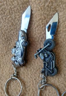Batch Of Vintage Keychain Knives