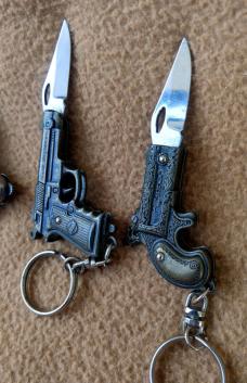 Batch Of Vintage Keychain Knives
