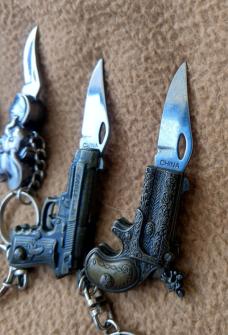 Batch Of Vintage Keychain Knives