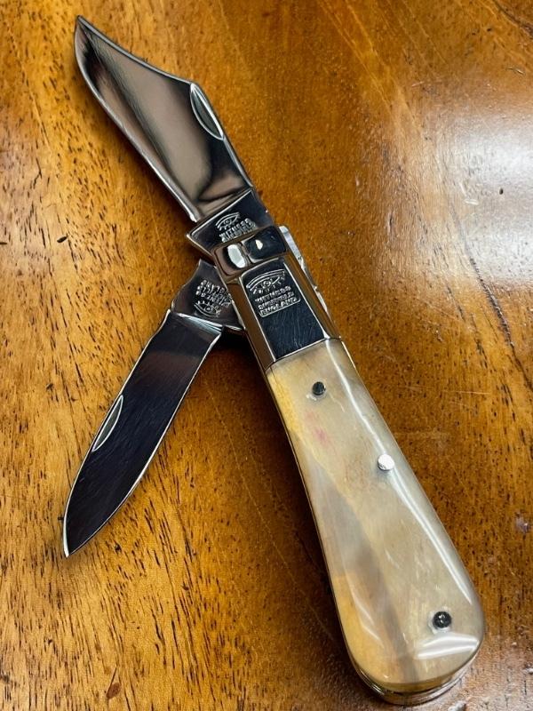 Taylor's Eye Premium Custom Twin Blade Barlow Clip & Pen blades and Rams Horn scales with filing Taylor's Eye Premium Custom Twin Blade Barlow Clip & Pen blades and Rams Horn scales with filing