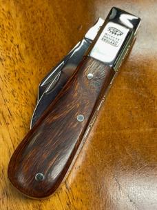 Taylor's Eye Custom made Twin Blade Barlow-Clip & Pen blades, Desert Ironwood scales and filing