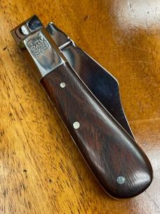 Taylor's Eye Custom made Twin Blade Barlow-Clip & Pen blades, Desert Ironwood scales and filing