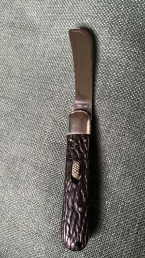 Flylock hawkbill