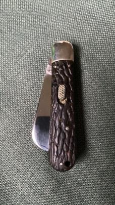 Flylock hawkbill