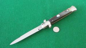 RARE c. 1960's Transition 23cm (9") Rostfrei ScriptSwivel Bolster Switchblade HORN MINT !