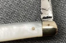 Kabar – 2 Blade Serpentine Pattern – Mother of Pearl