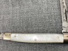 Kabar – 2 Blade Serpentine Pattern – Mother of Pearl