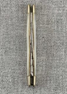 Kabar – 2 Blade Serpentine Pattern – Mother of Pearl