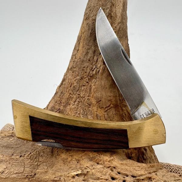 Gerber Portland OR Brass & Wood Folding Single Blade Lockback Pocket Knife (36) Gerber Portland OR Brass & Wood Folding Single Blade Lockback Pocket Knife (36)