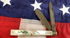 Rare 1997 Bulldog Brand HAND MADE 2 Blade Doctor Knife w/ Mother of Pearl Handles +Green Snake Etch