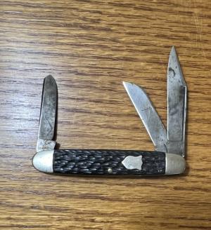 USED SWORD BRAND CAMILLUS CUTLERY CO CAMILLUS NY USA 3 BLADE POCKET KNIFE