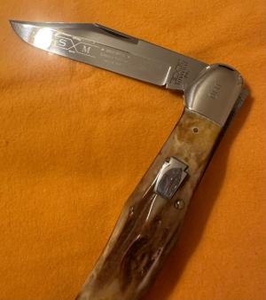 1994 Schatt & Morgan by Queen Swell Center Lockback Hunter w/Amazing Stag Handles. 1 of 600. Mint!