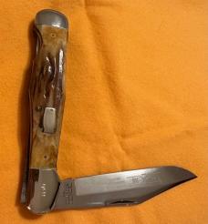 1994 Schatt & Morgan by Queen Swell Center Lockback Hunter w/Amazing Stag Handles. 1 of 600. Mint!